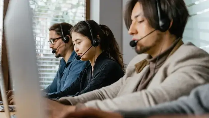 contact center agents e1 trunks